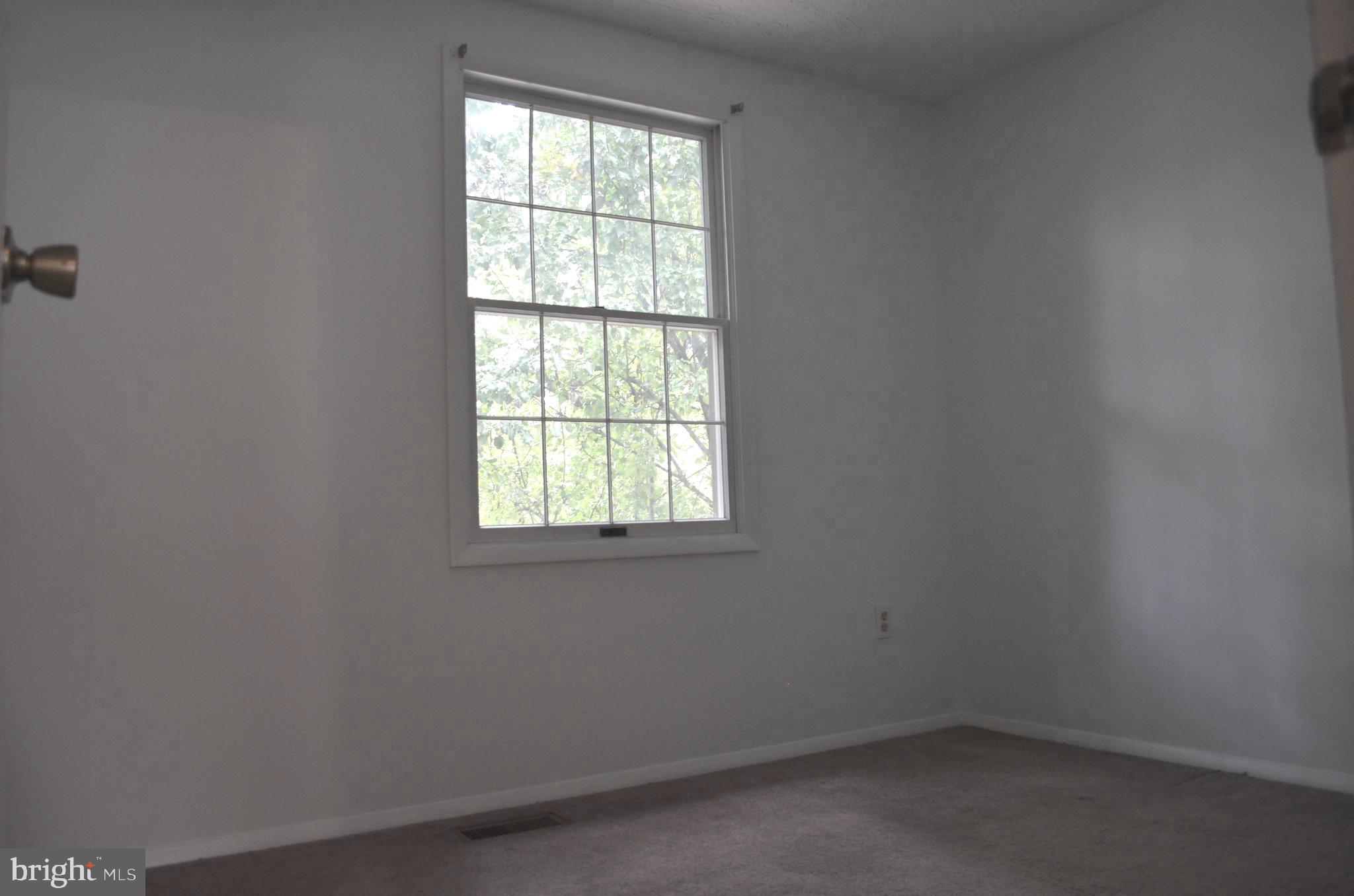 PARK OVERLOOK - Residential Lease