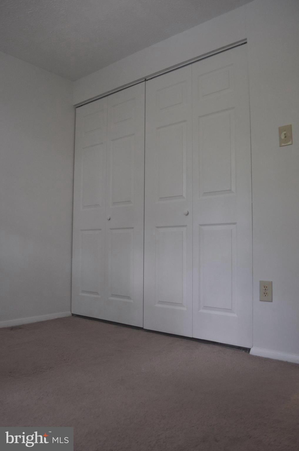 PARK OVERLOOK - Residential Lease