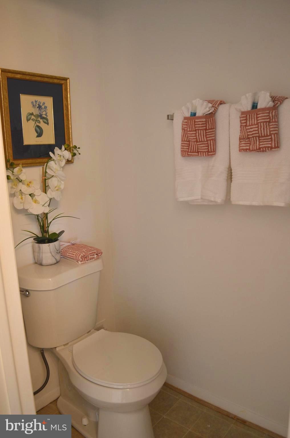 PARK OVERLOOK - Residential Lease