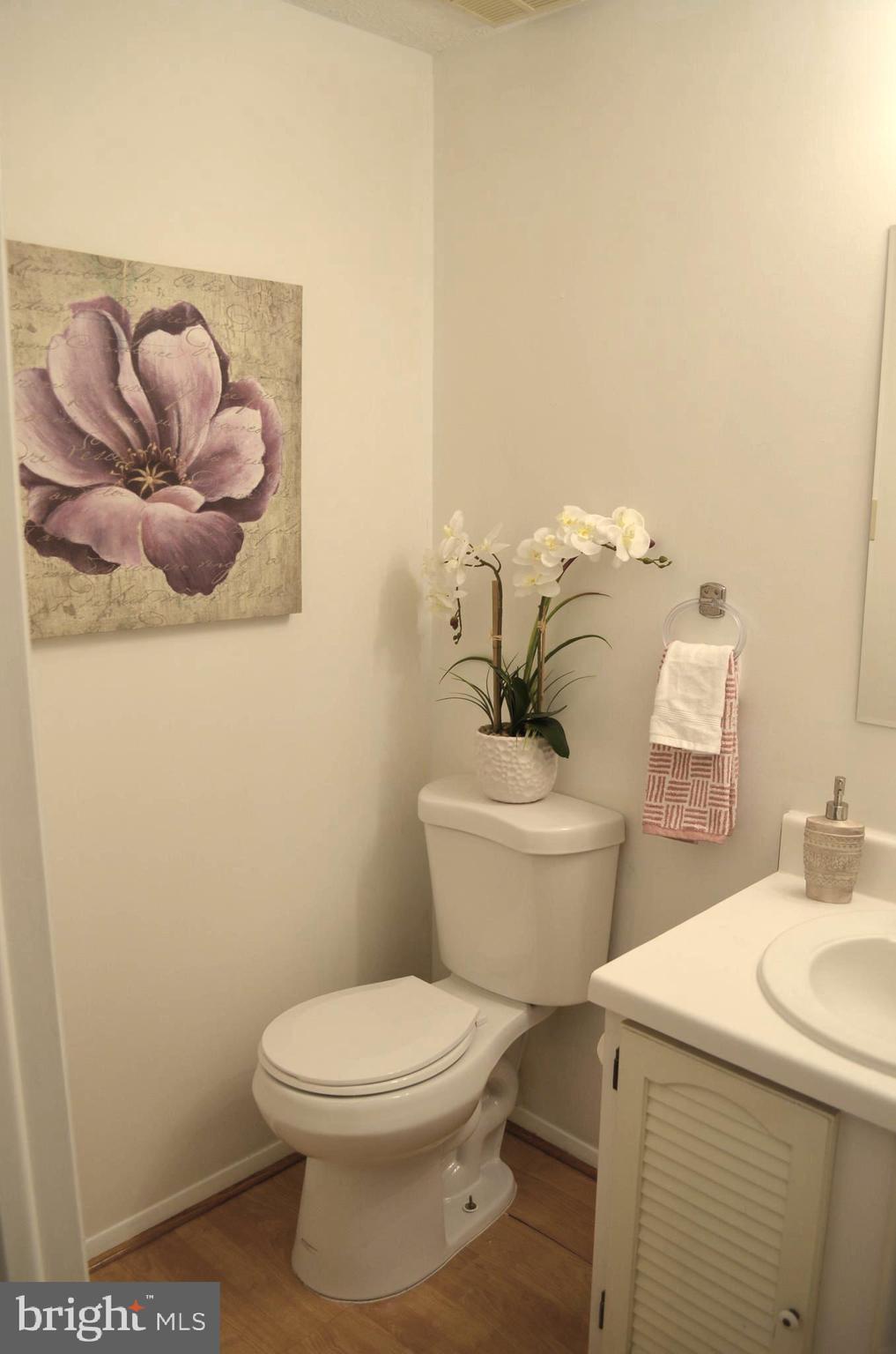 PARK OVERLOOK - Residential Lease