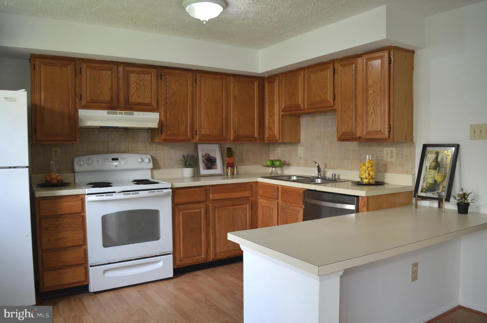 PARK OVERLOOK - Residential Lease