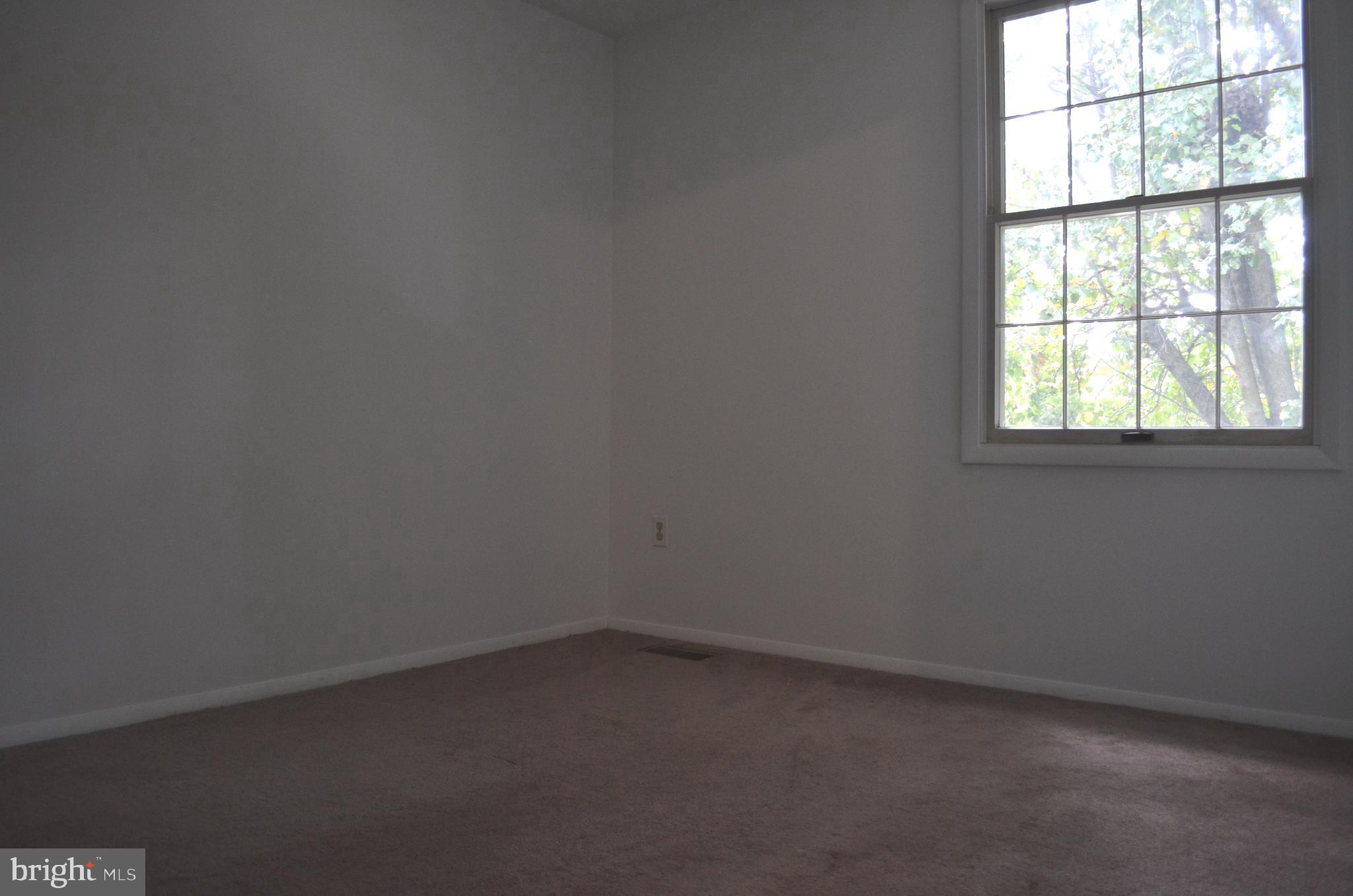 PARK OVERLOOK - Residential Lease