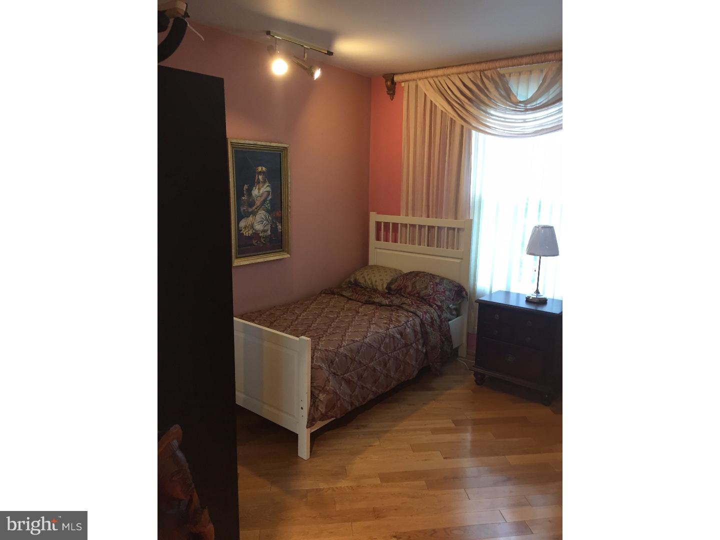 NESHAMINY VALLEY - Residential