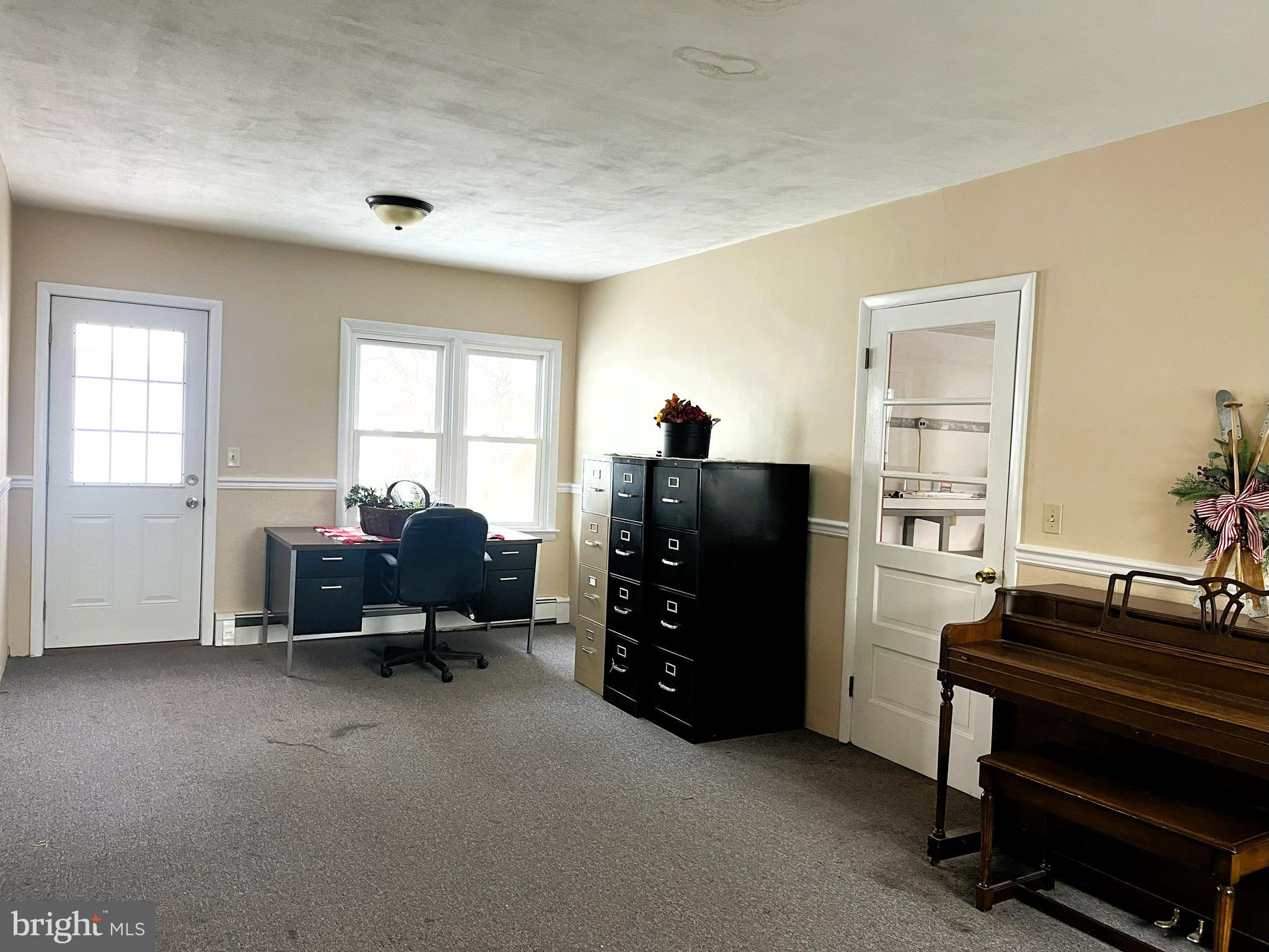 2 E NEW MARKET STREET