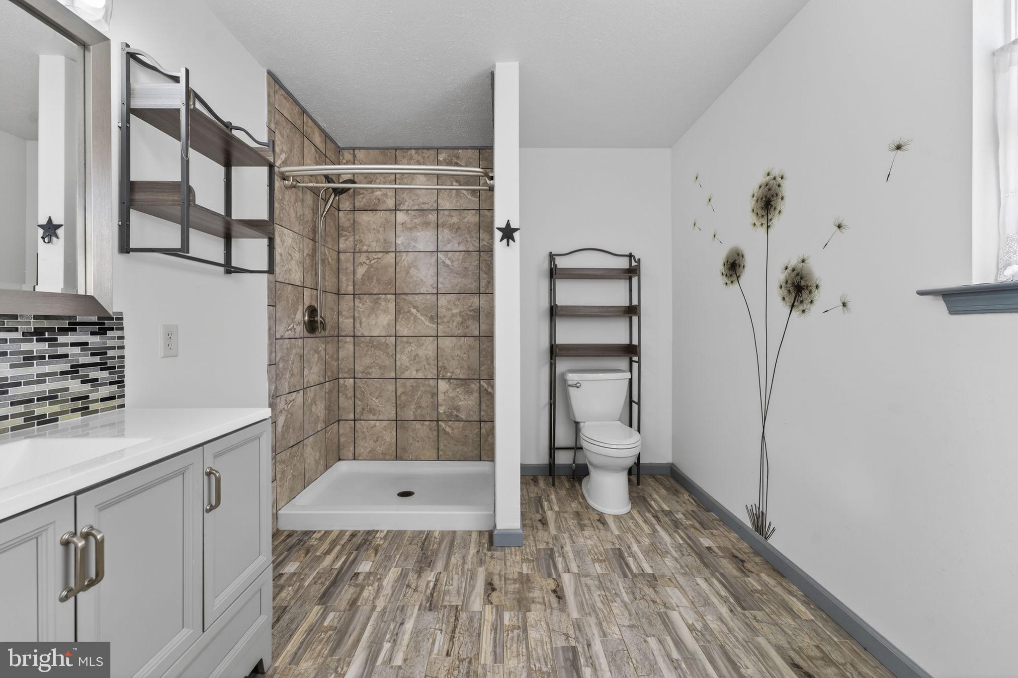 HOWELLSVILLE HEIGHTS - Residential