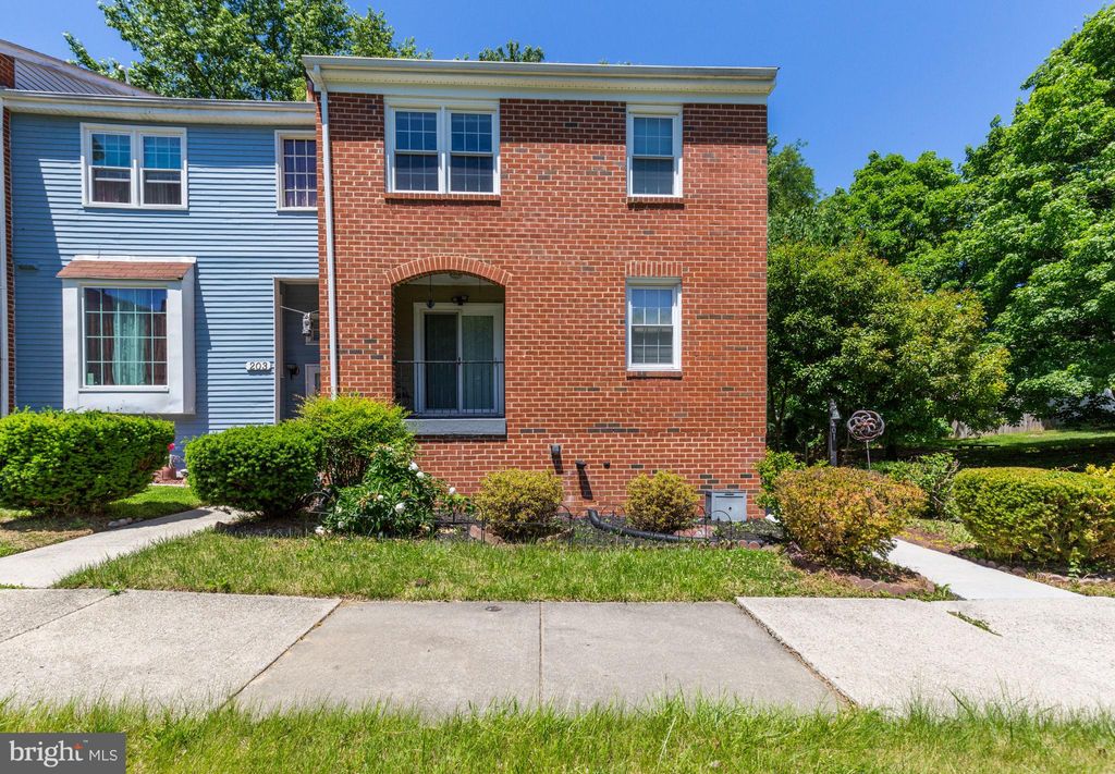 Photo of 201 Castleton Place, UPPER MARLBORO, MD 20774 (MLS # MDPG2202158)