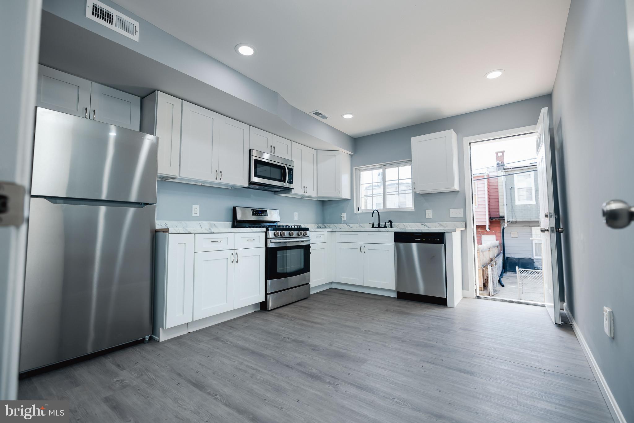 CLIFTON PARK - Residential