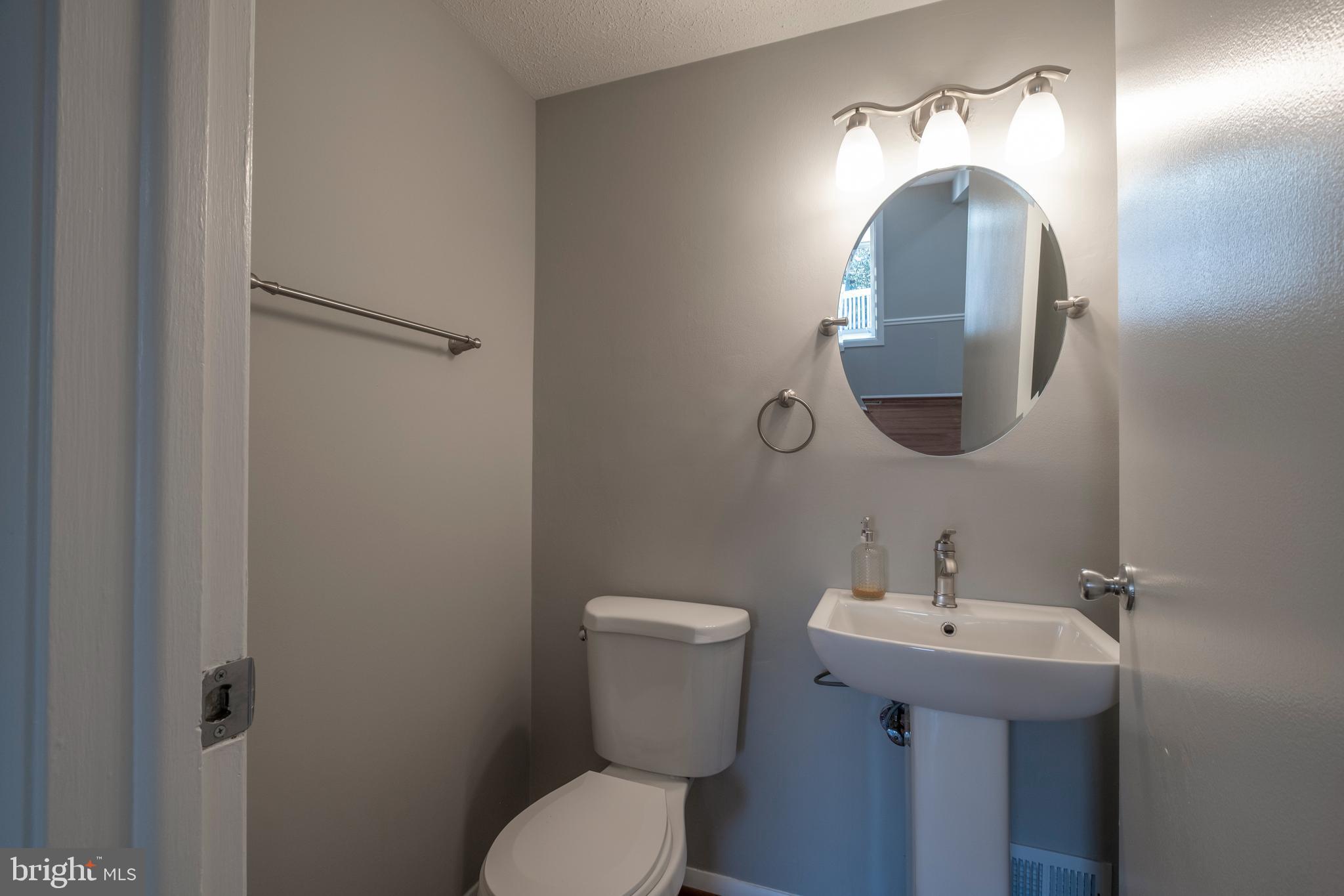 MILL CREEK SOUTH - Residential Lease