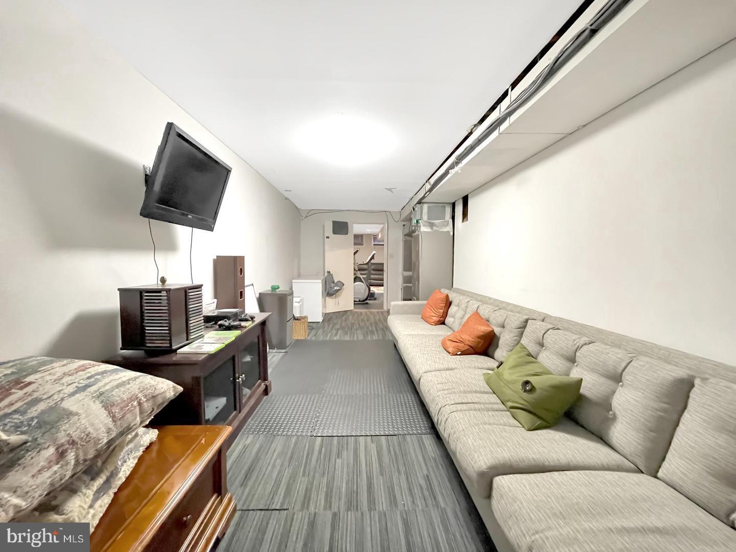 MILL CREEK SOUTH - Residential Lease