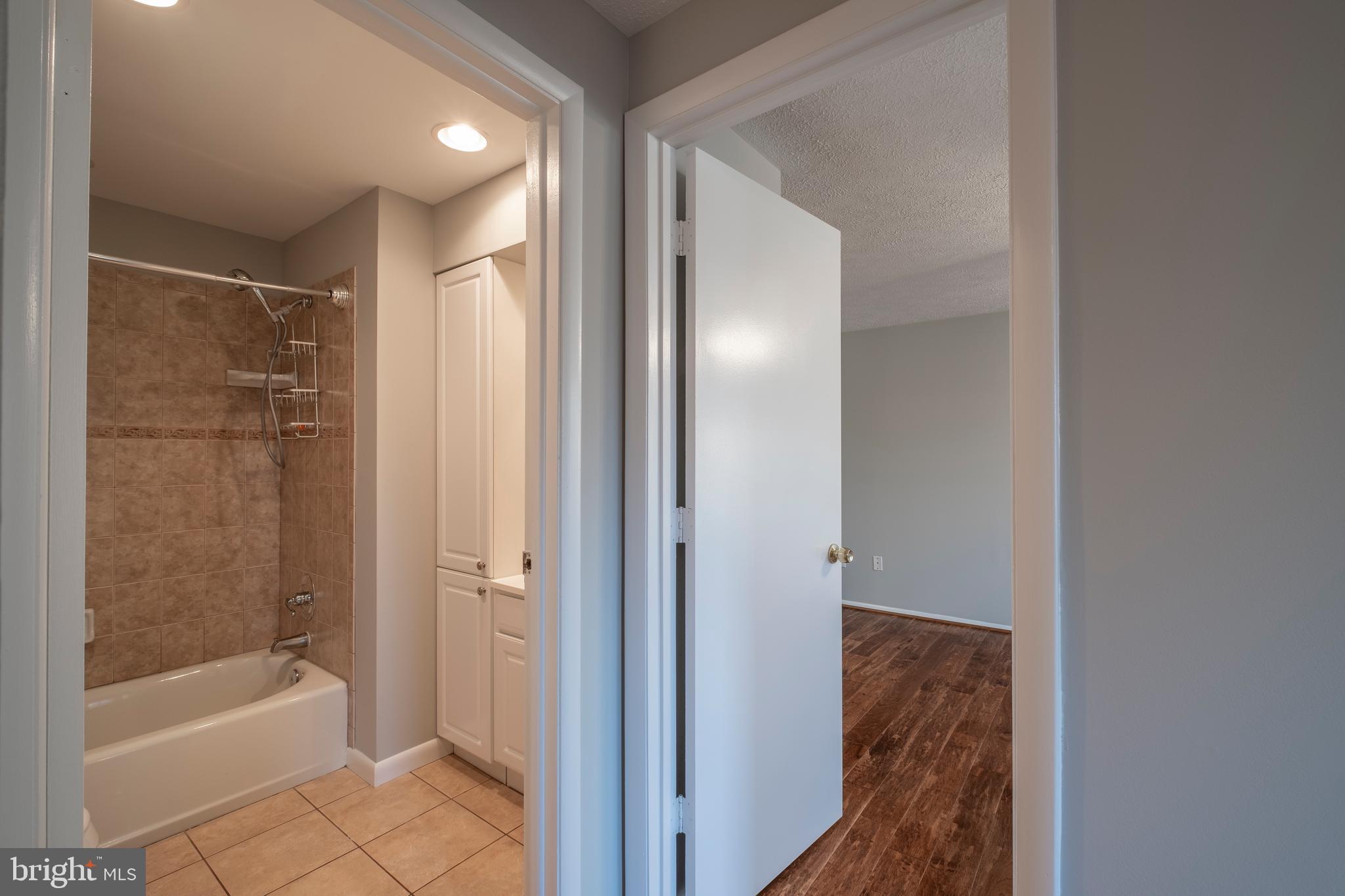 MILL CREEK SOUTH - Residential Lease