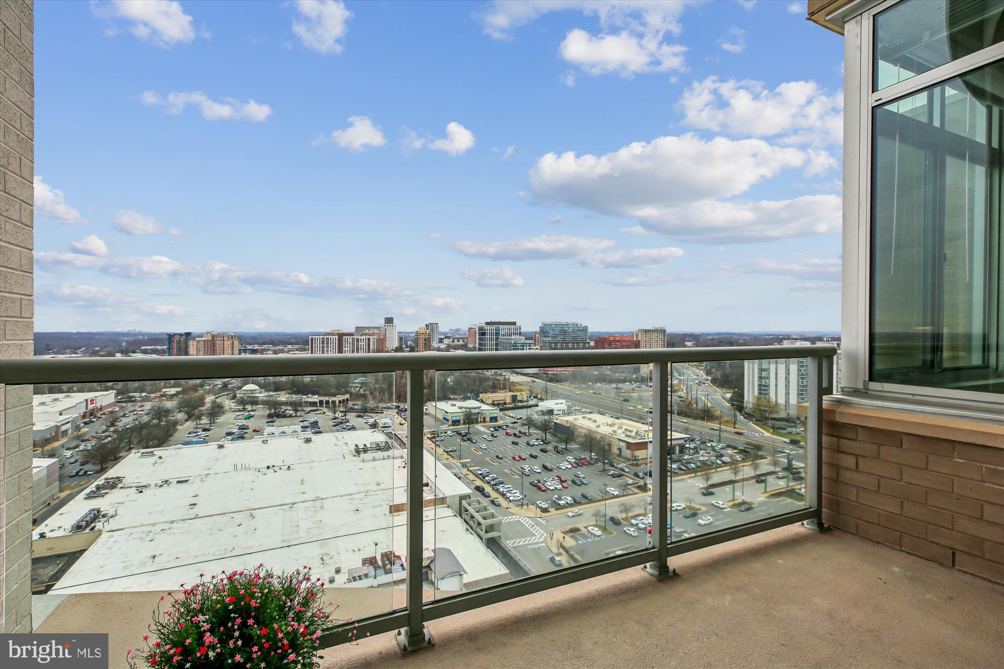 MIDTOWN BETHESDA NORTH - Residential