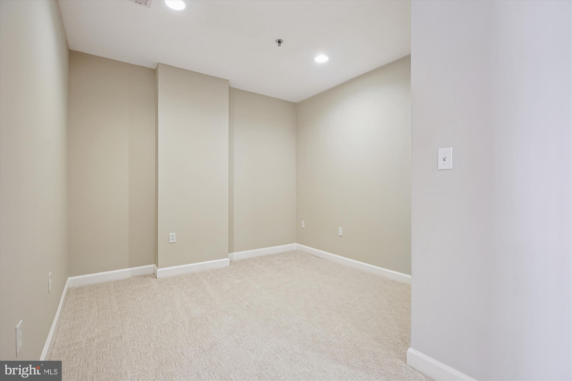 MIDTOWN BETHESDA NORTH - Residential