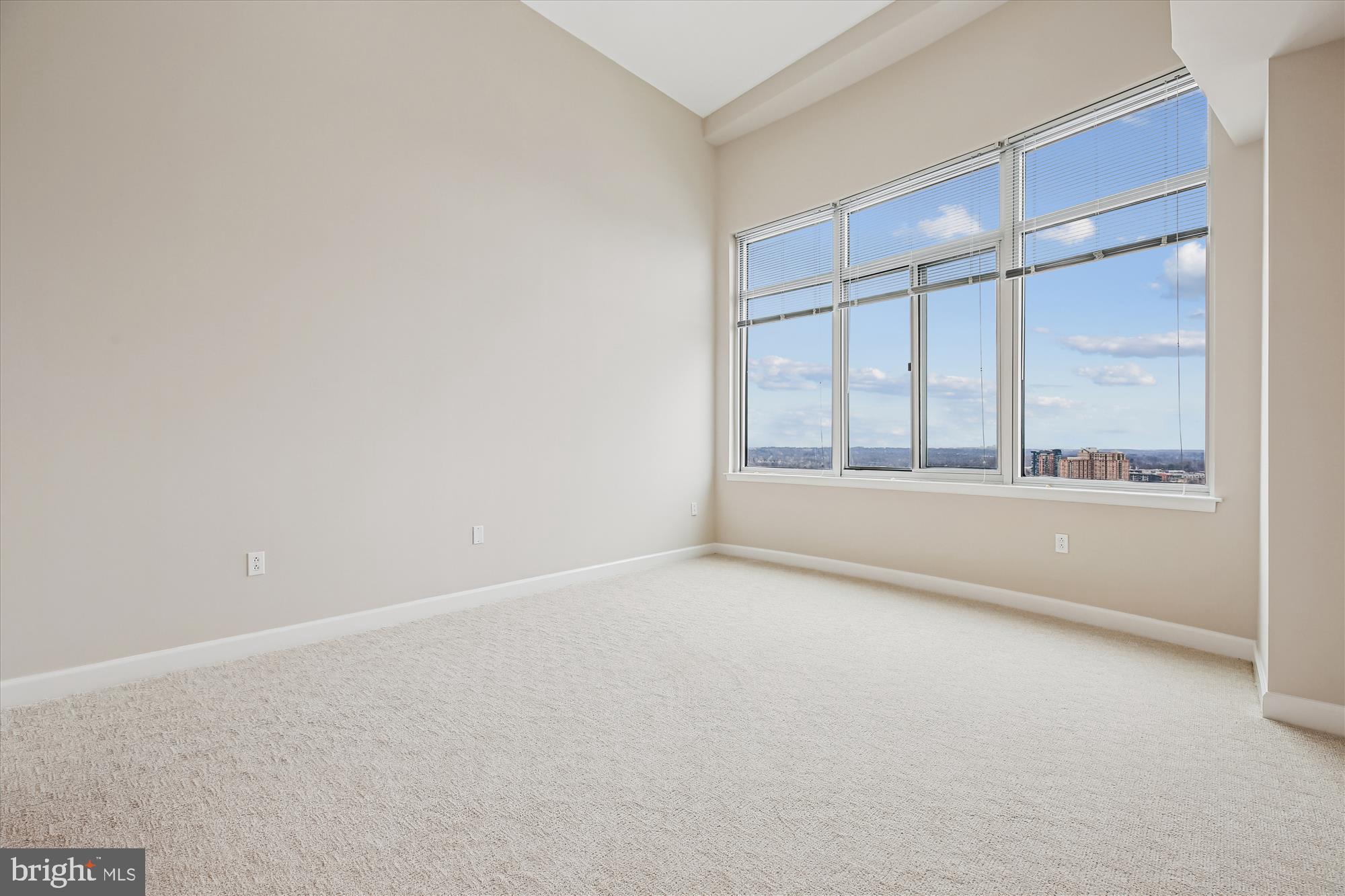 MIDTOWN BETHESDA NORTH - Residential