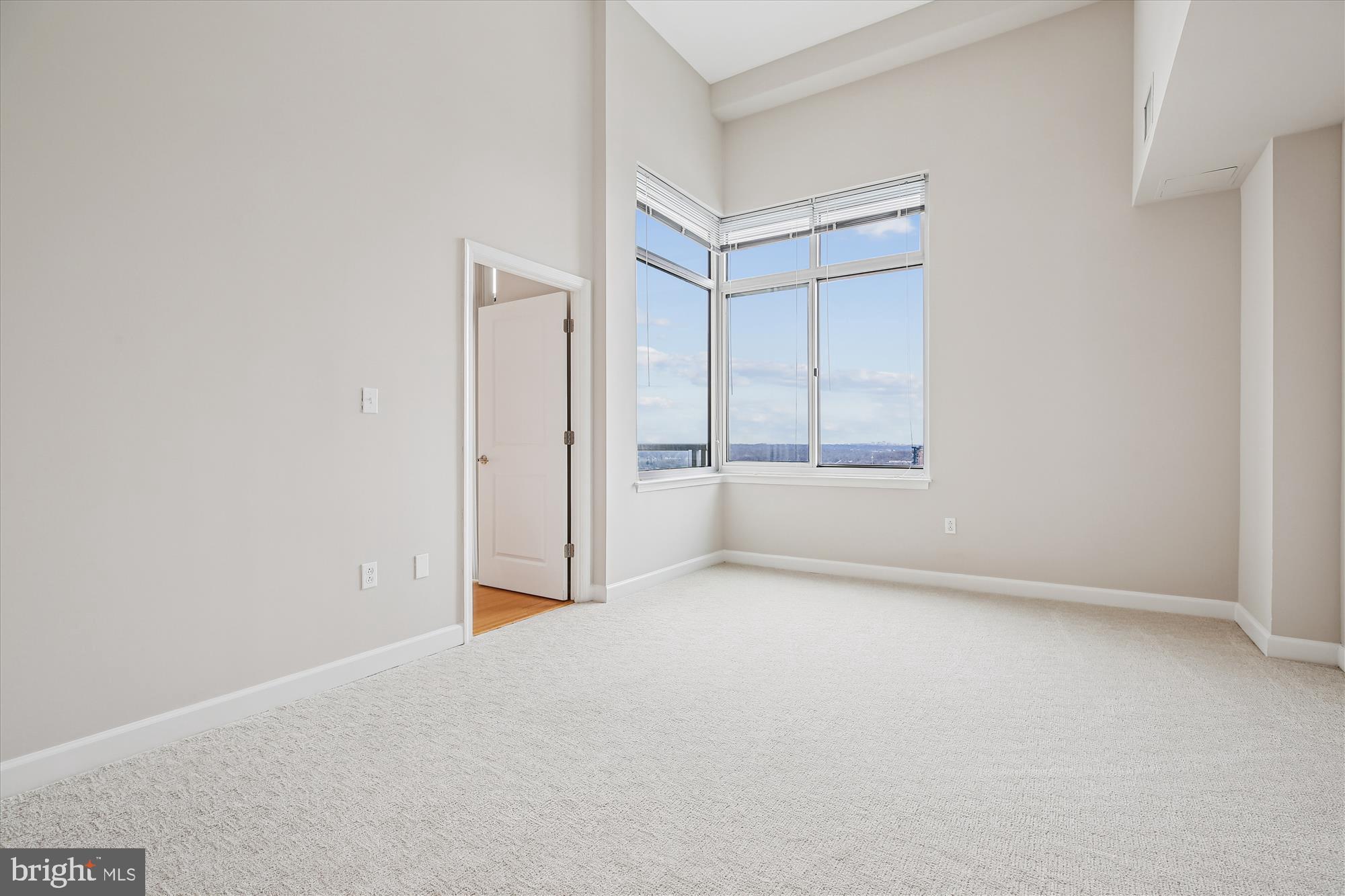 MIDTOWN BETHESDA NORTH - Residential