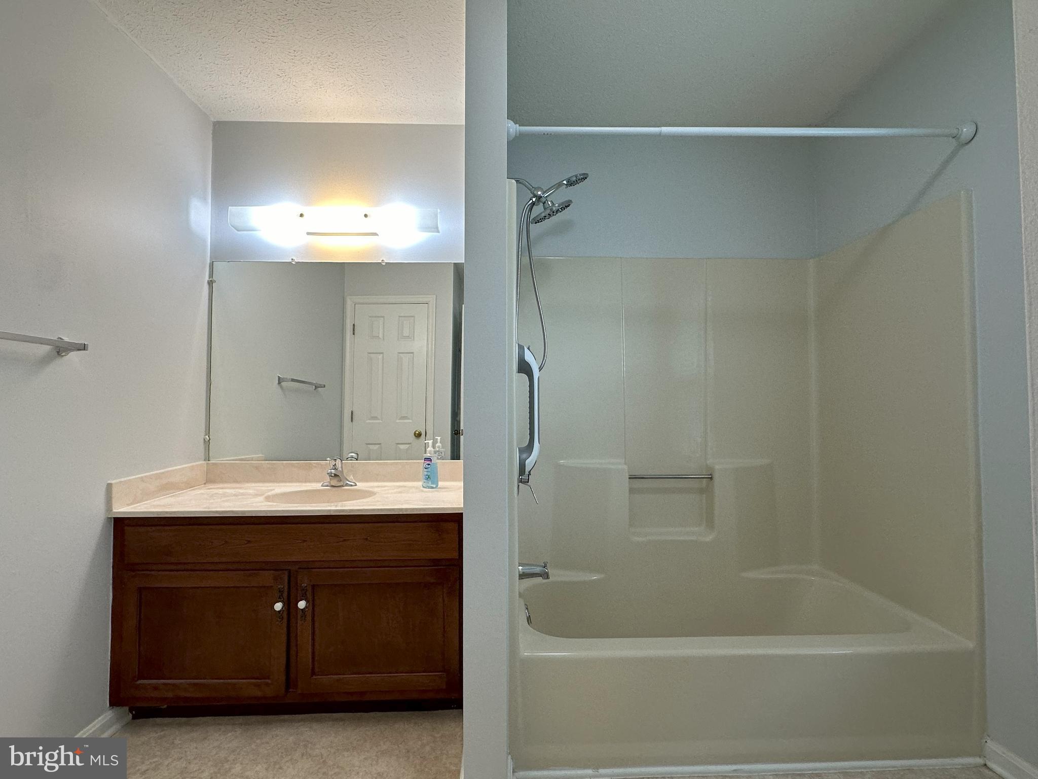 ORCHARD HILL - Residential Lease