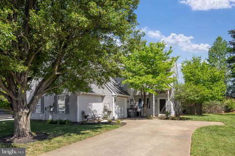 Photo of 6 Regency Drive, STAFFORD, VA 22554 (MLS # VAST2047910)
