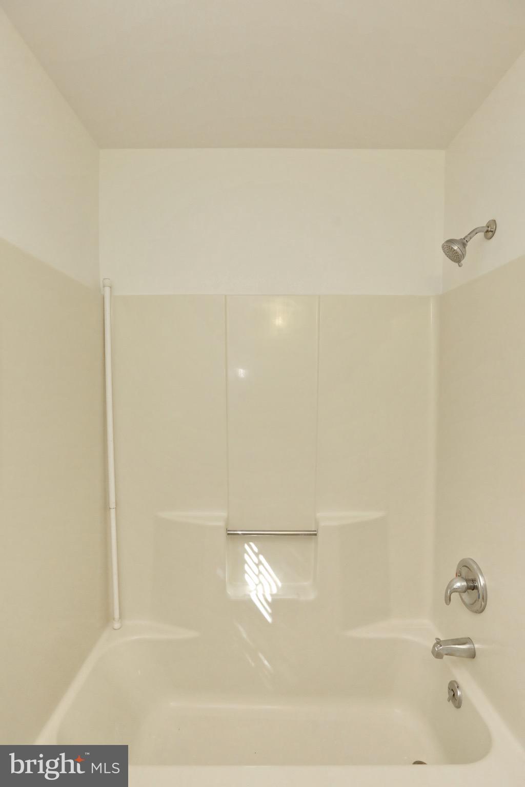 HAMPSHIRE - Residential