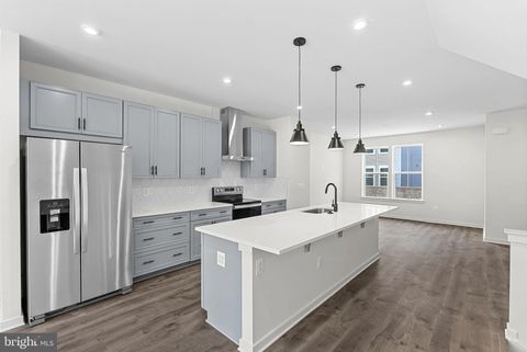 17926 ALICIA AVENUE DUMFRIES VA 22026