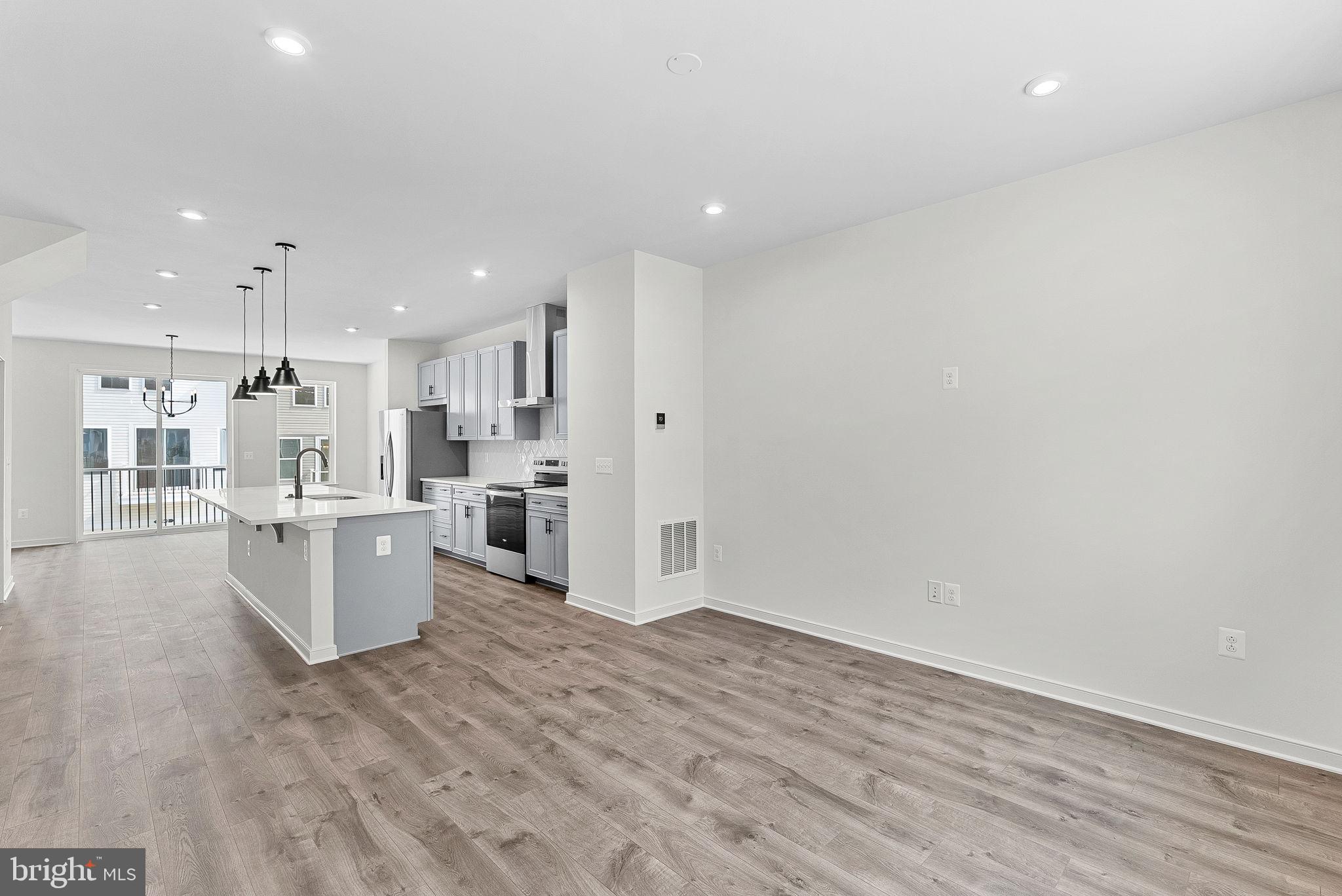 CASCADE LANDING - Residential