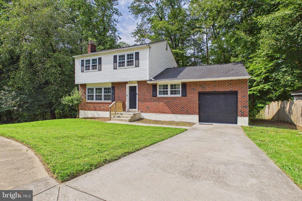 Photo of 545 E Hanna Drive, NEWARK, DE 19702 (MLS # DENC2111606)