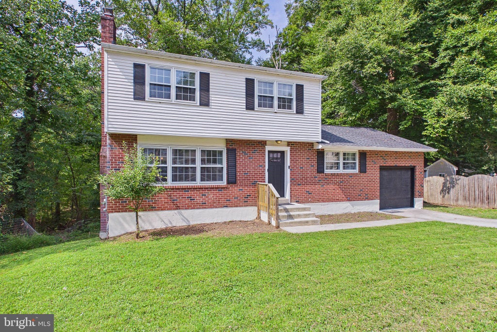 Photo of 545 E Hanna Drive, NEWARK, DE 19702 (MLS # DENC2111606)