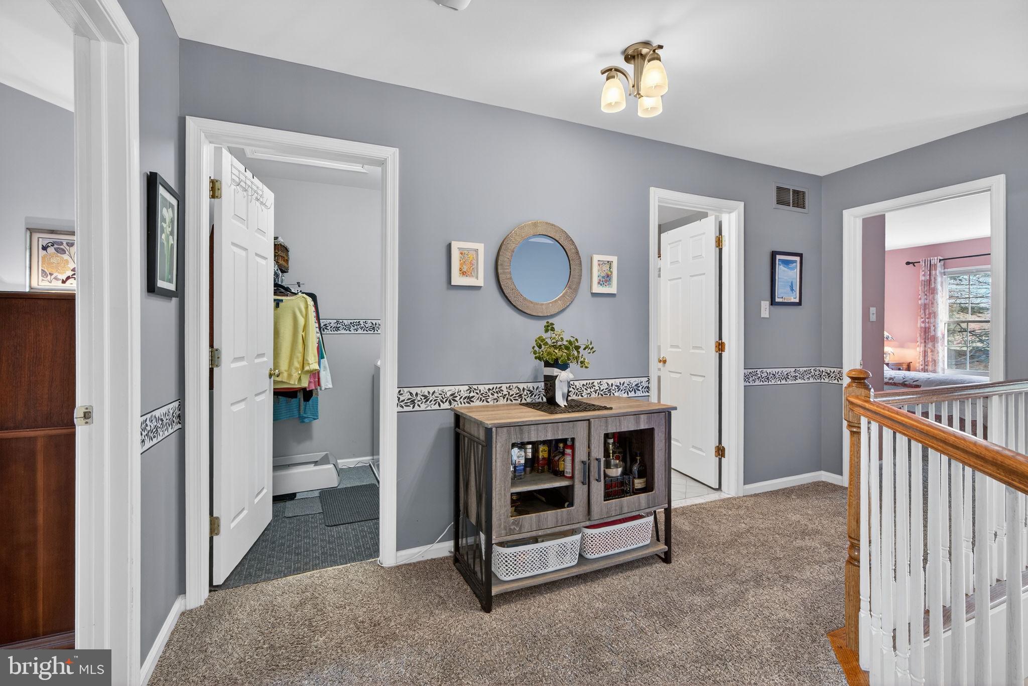 WINNERS CIRCLE - Residential