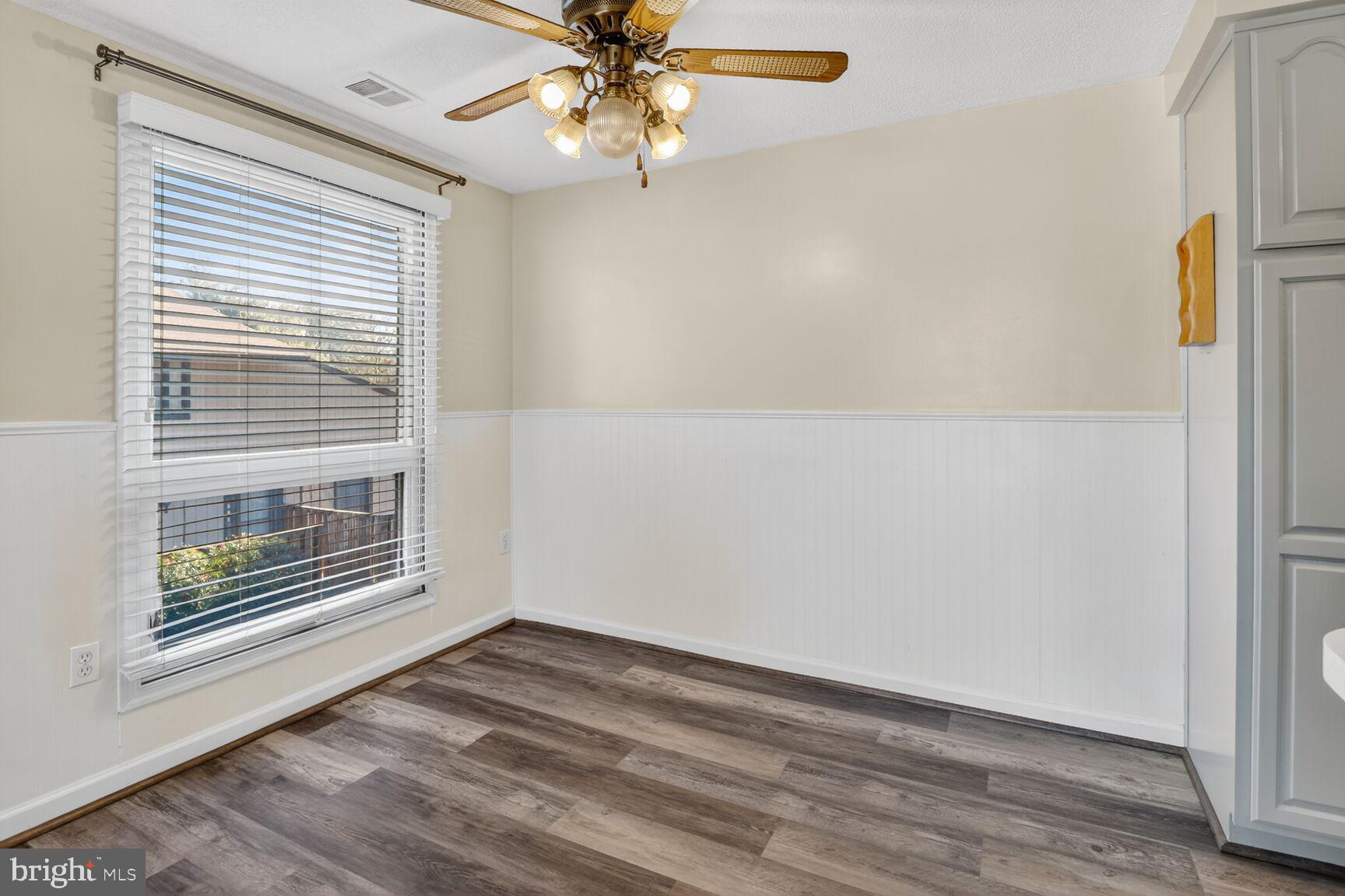 WOODSIDE SQUARE - Residential