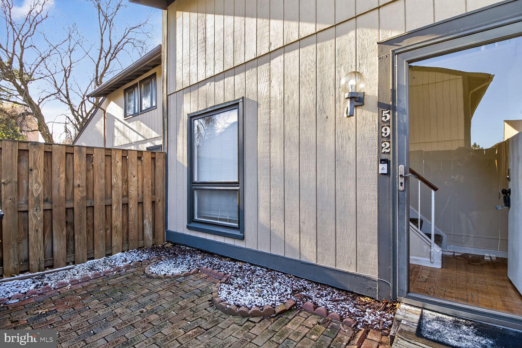 WOODSIDE SQUARE - Residential