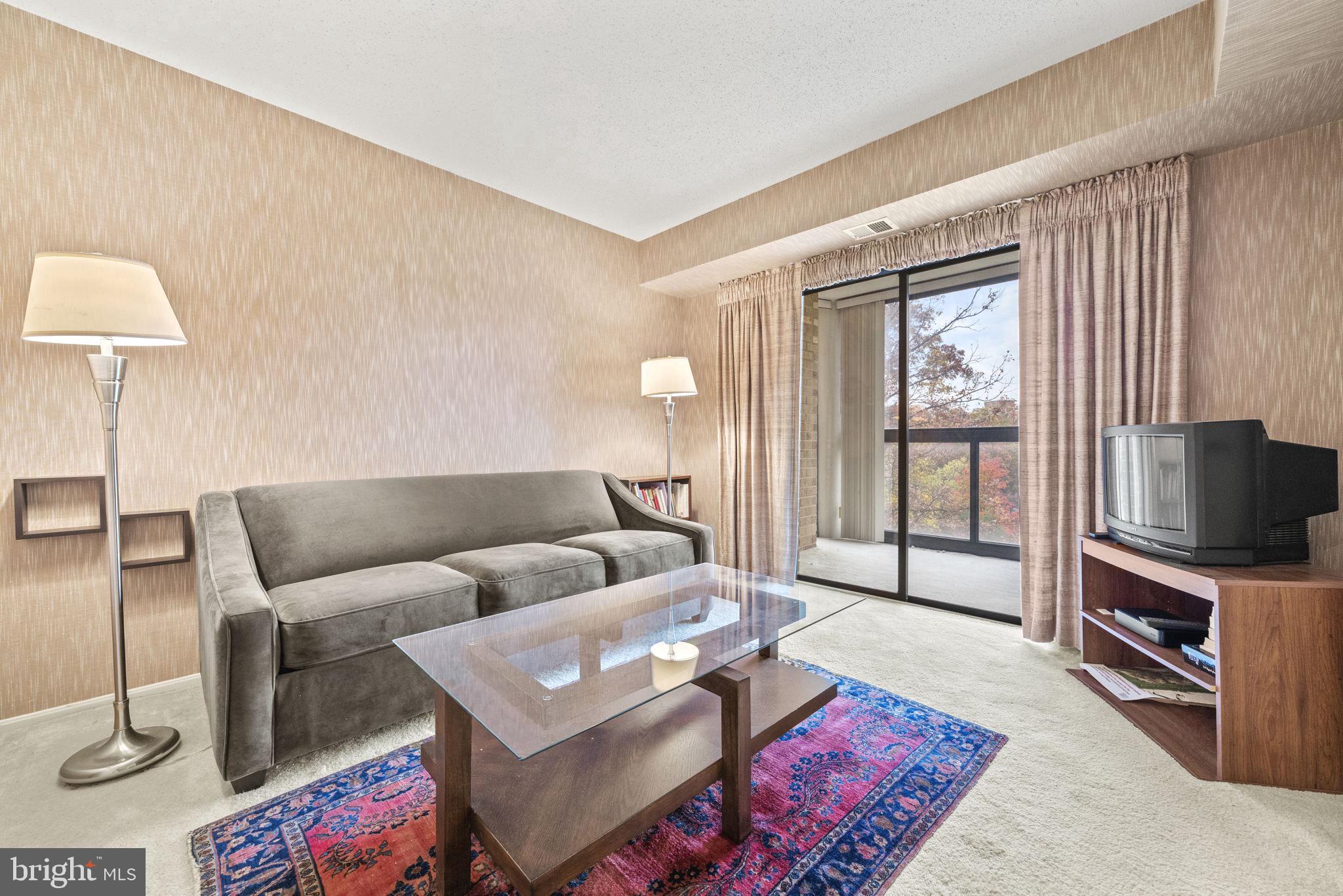 GREENS AT LEISURE WORLD - Residential