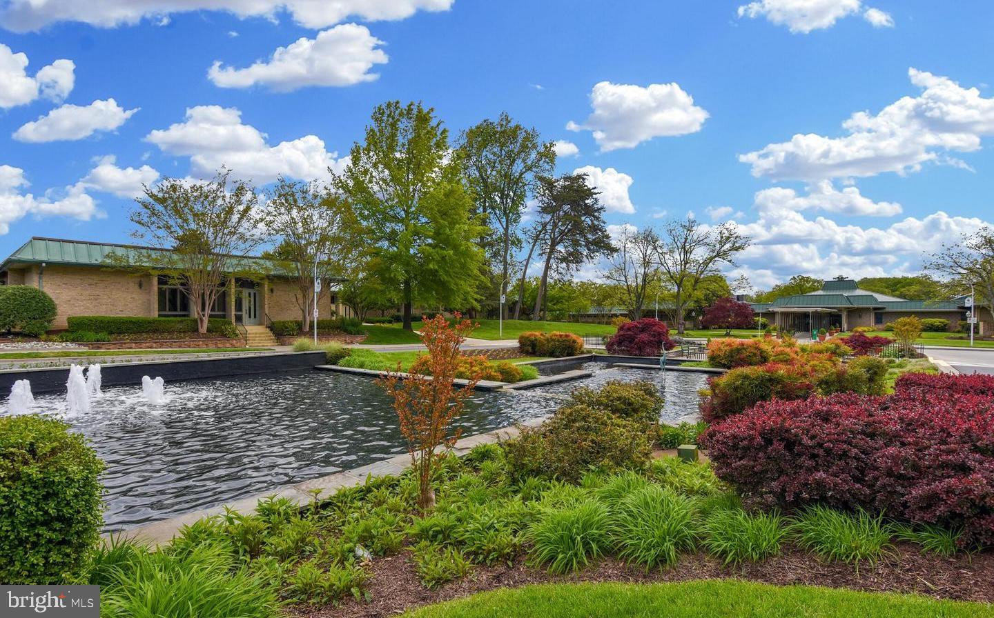 GREENS AT LEISURE WORLD - Residential