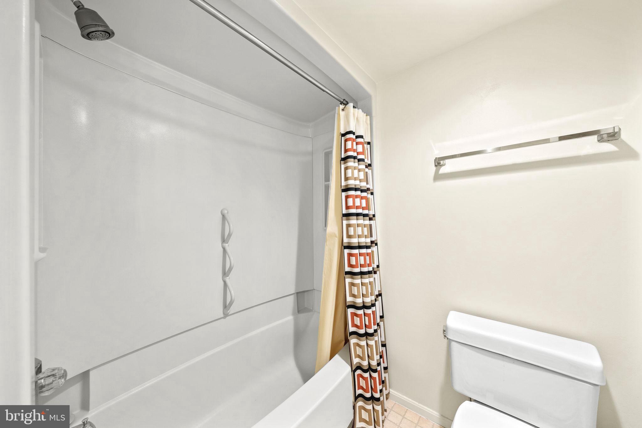 GREENS AT LEISURE WORLD - Residential