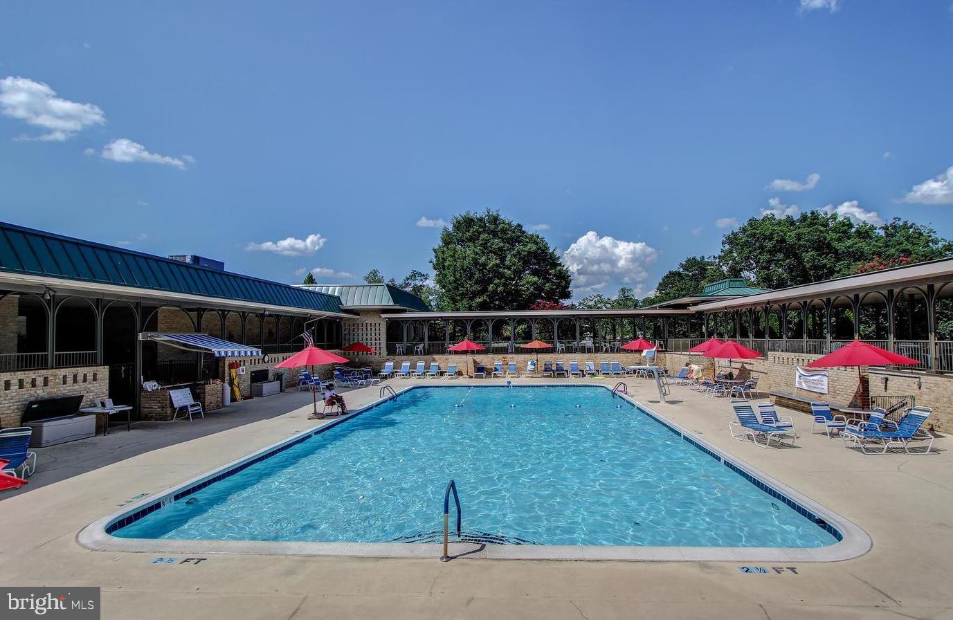 GREENS AT LEISURE WORLD - Residential