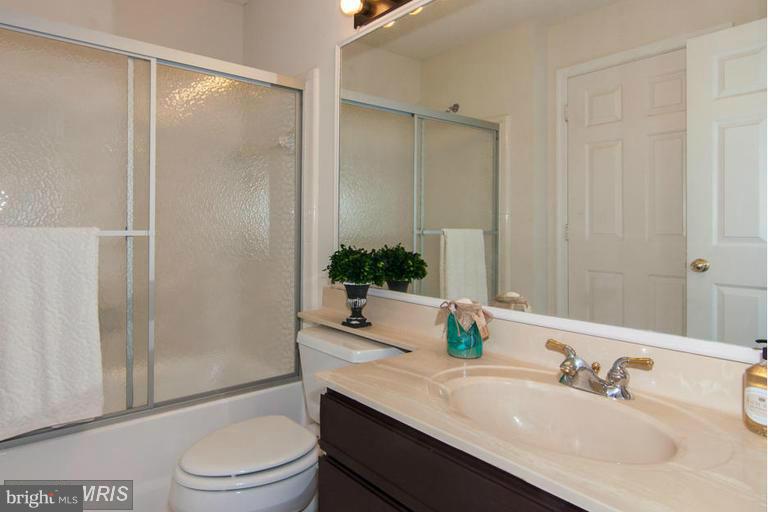 HEIGHTS AT PENDERBROOK - Residential Lease