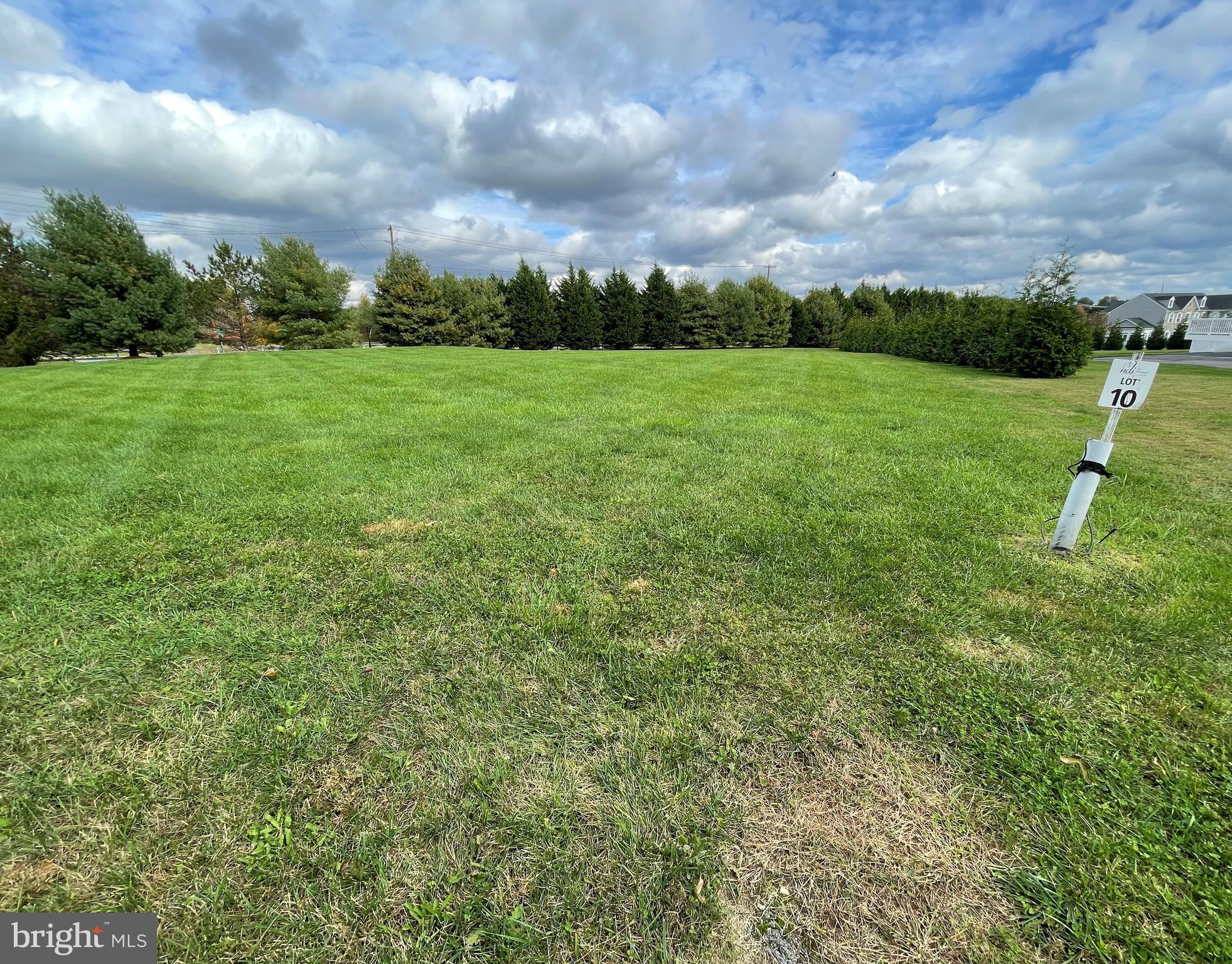 LAYTONSVILLE OUTSIDE - Land