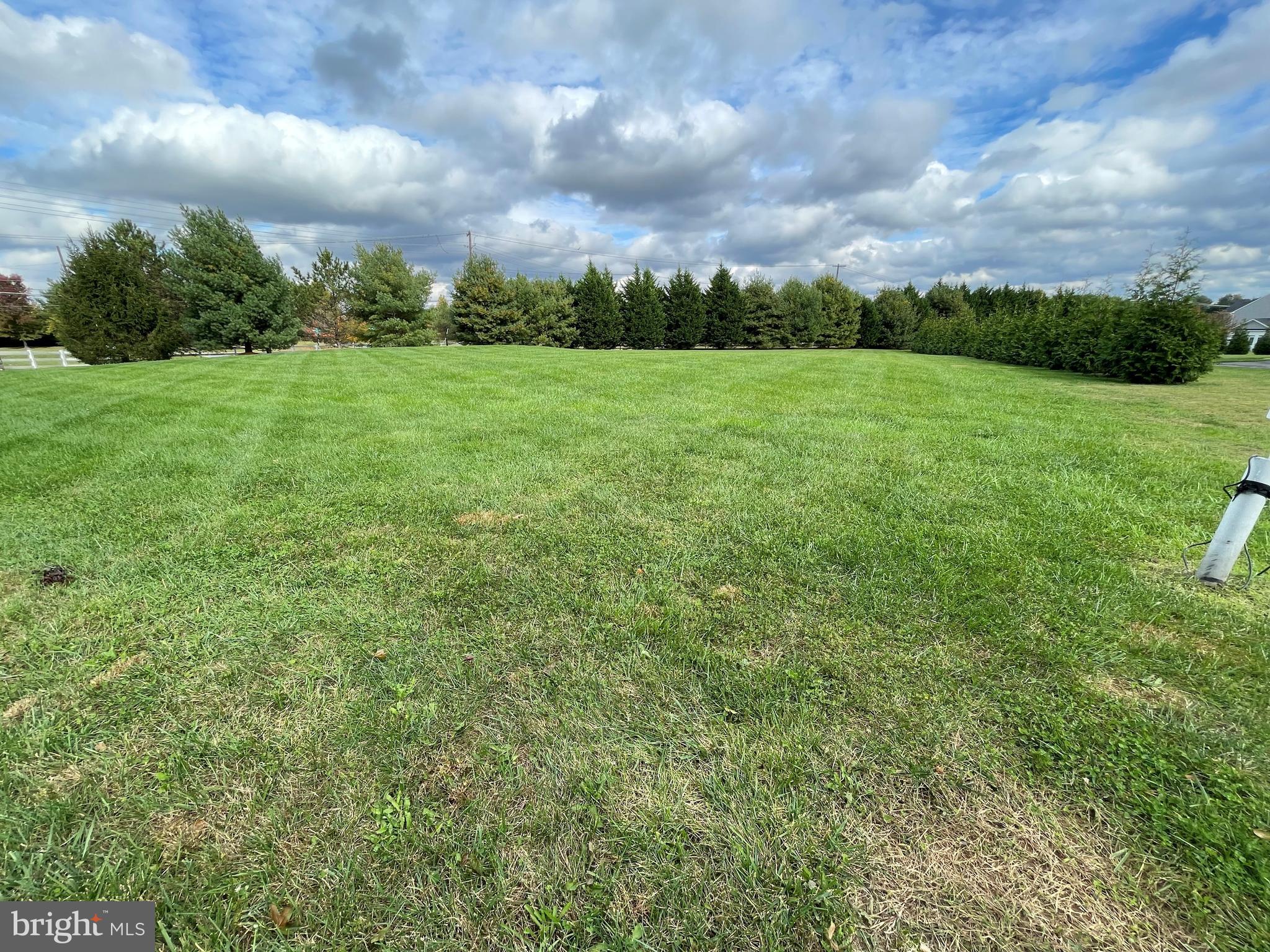 LAYTONSVILLE OUTSIDE - Land