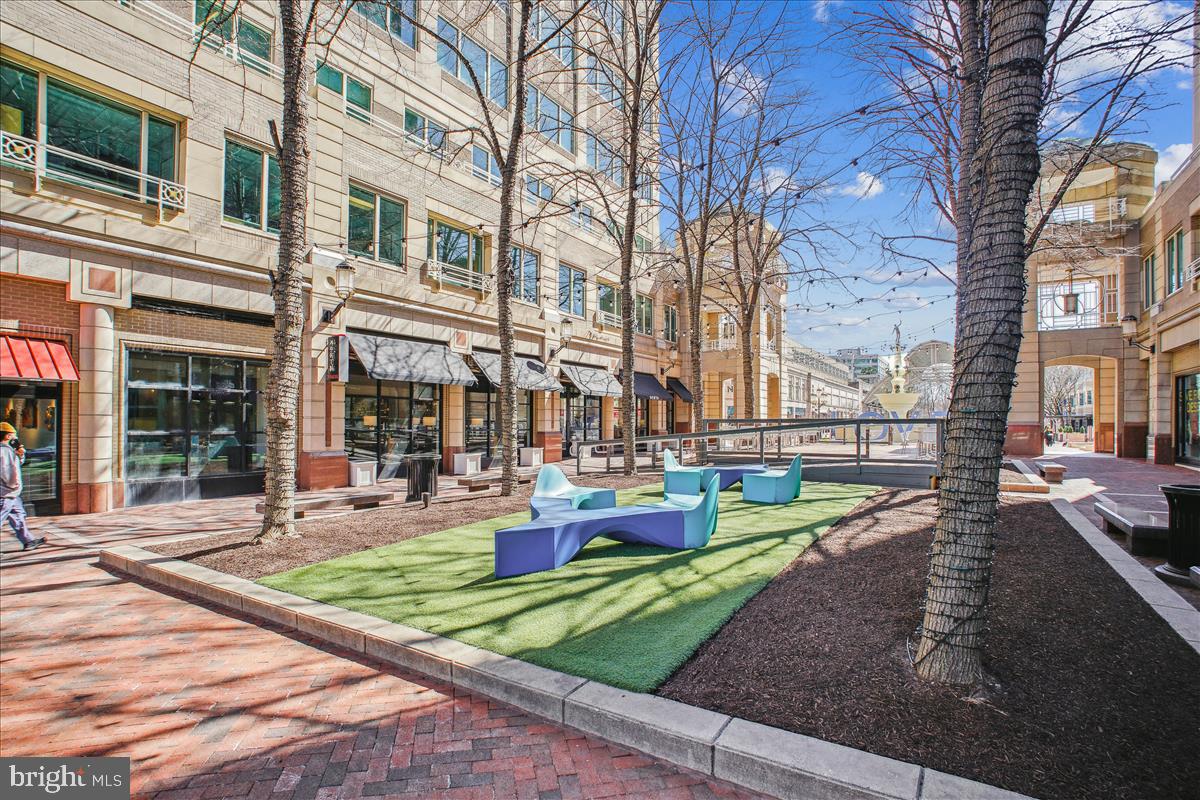 GOLF COURSE SQUARE - Residential