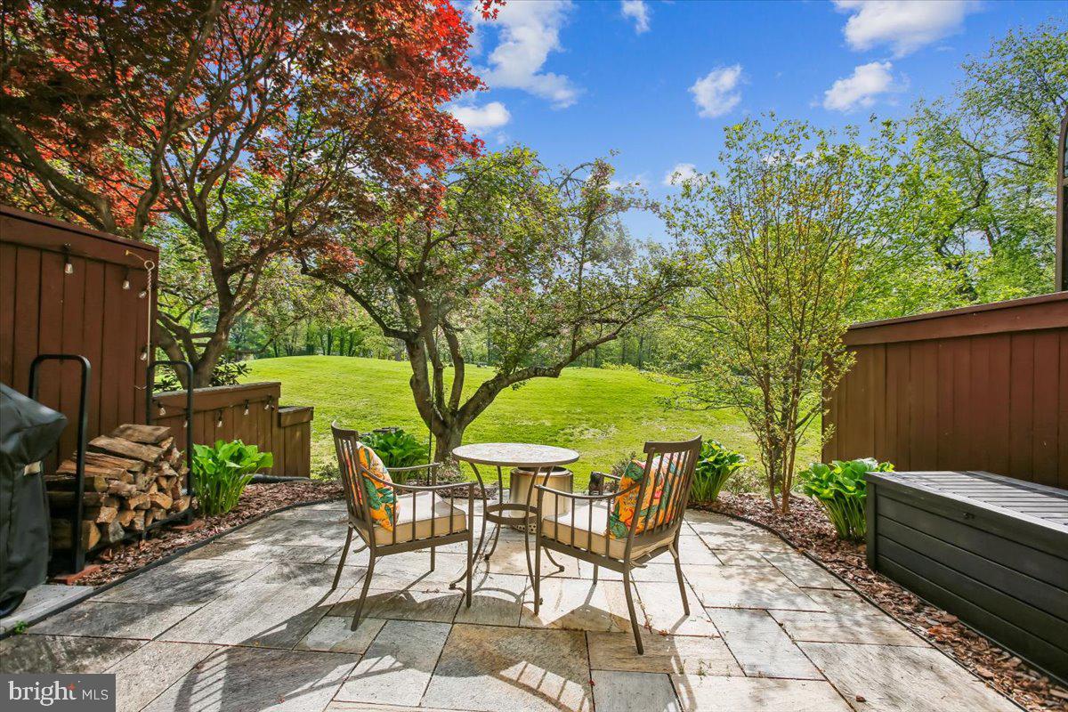GOLF COURSE SQUARE - Residential
