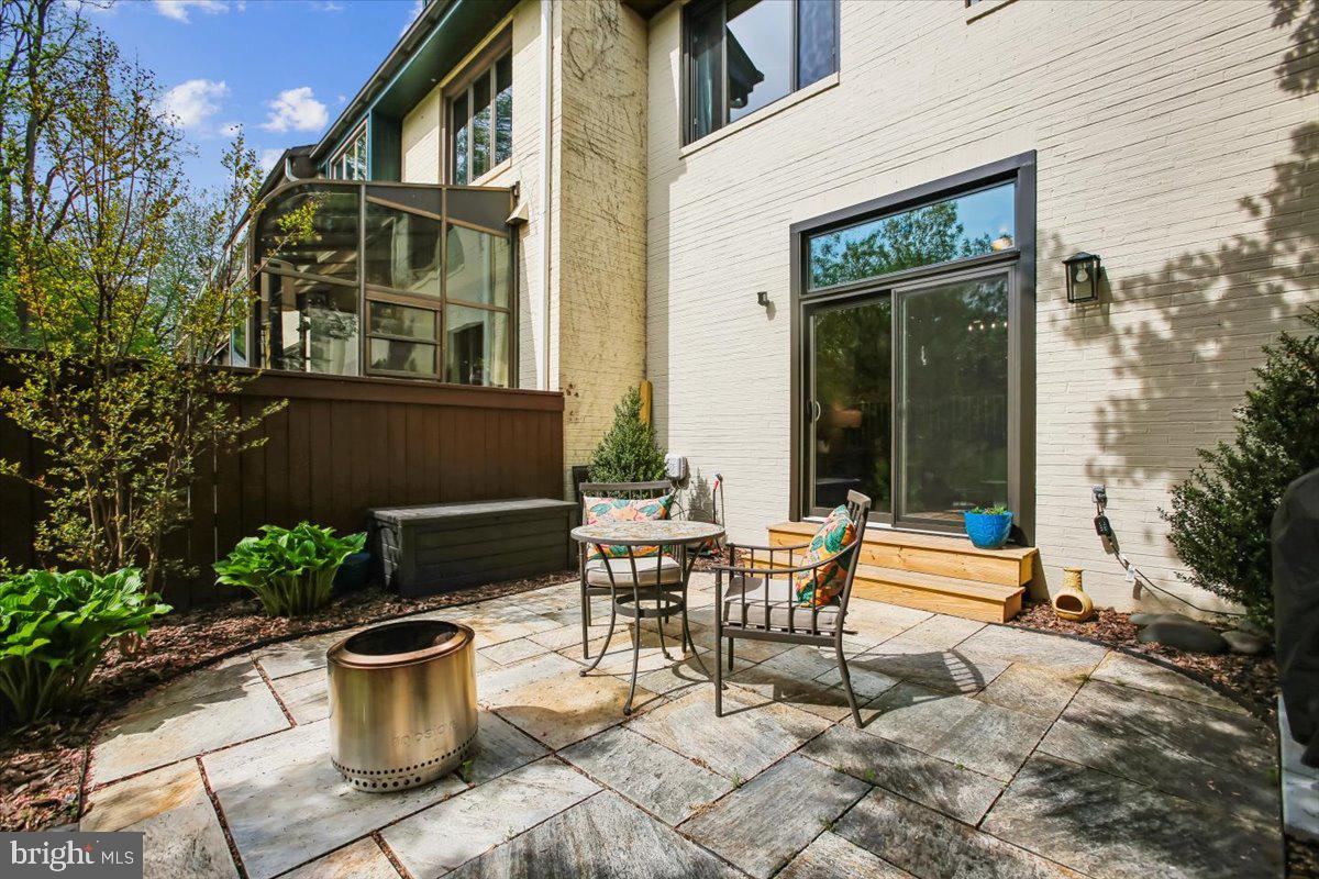 GOLF COURSE SQUARE - Residential