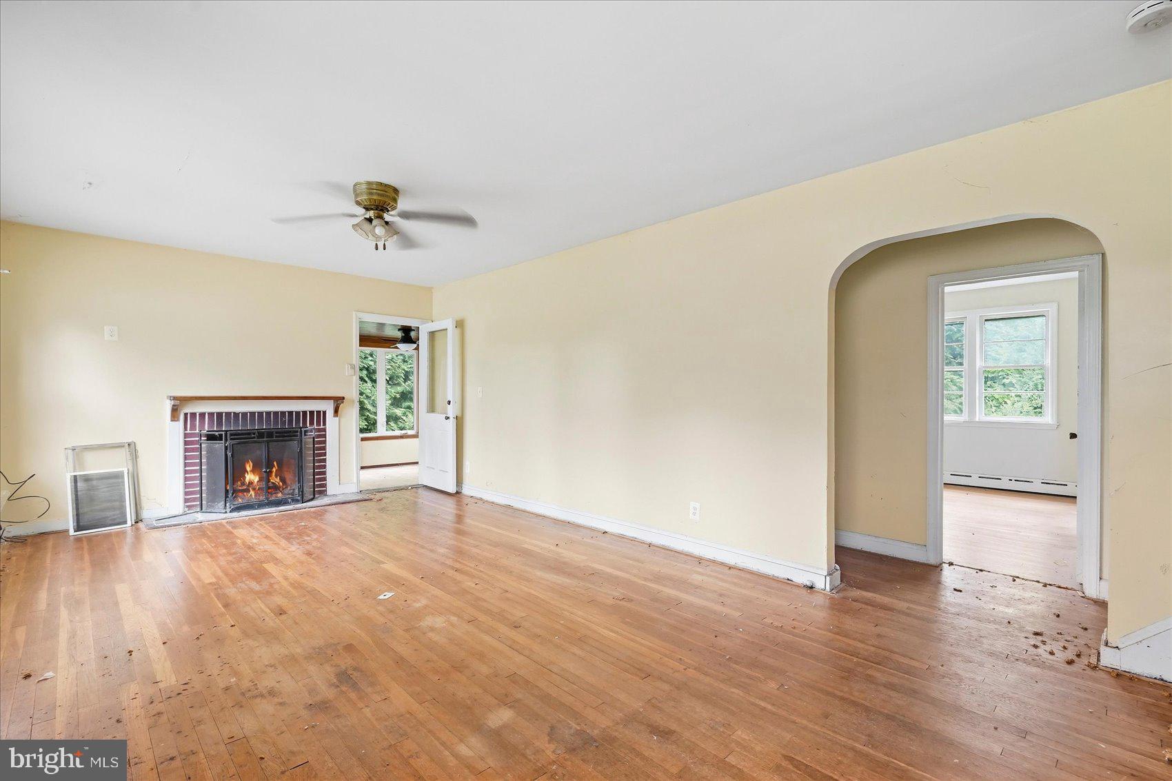 2016 MOSBY AVENUE