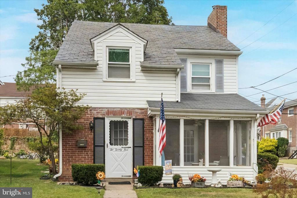 Photo of 225 Glentay Avenue, LANSDOWNE, PA 19050 (MLS # PADE2098922)