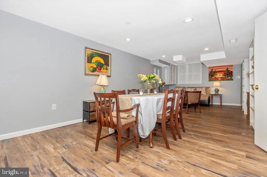 CALVERTON - Residential