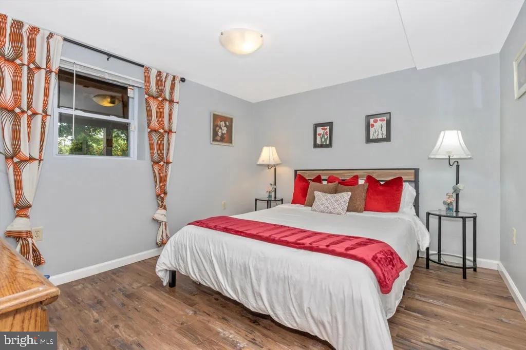 CALVERTON - Residential