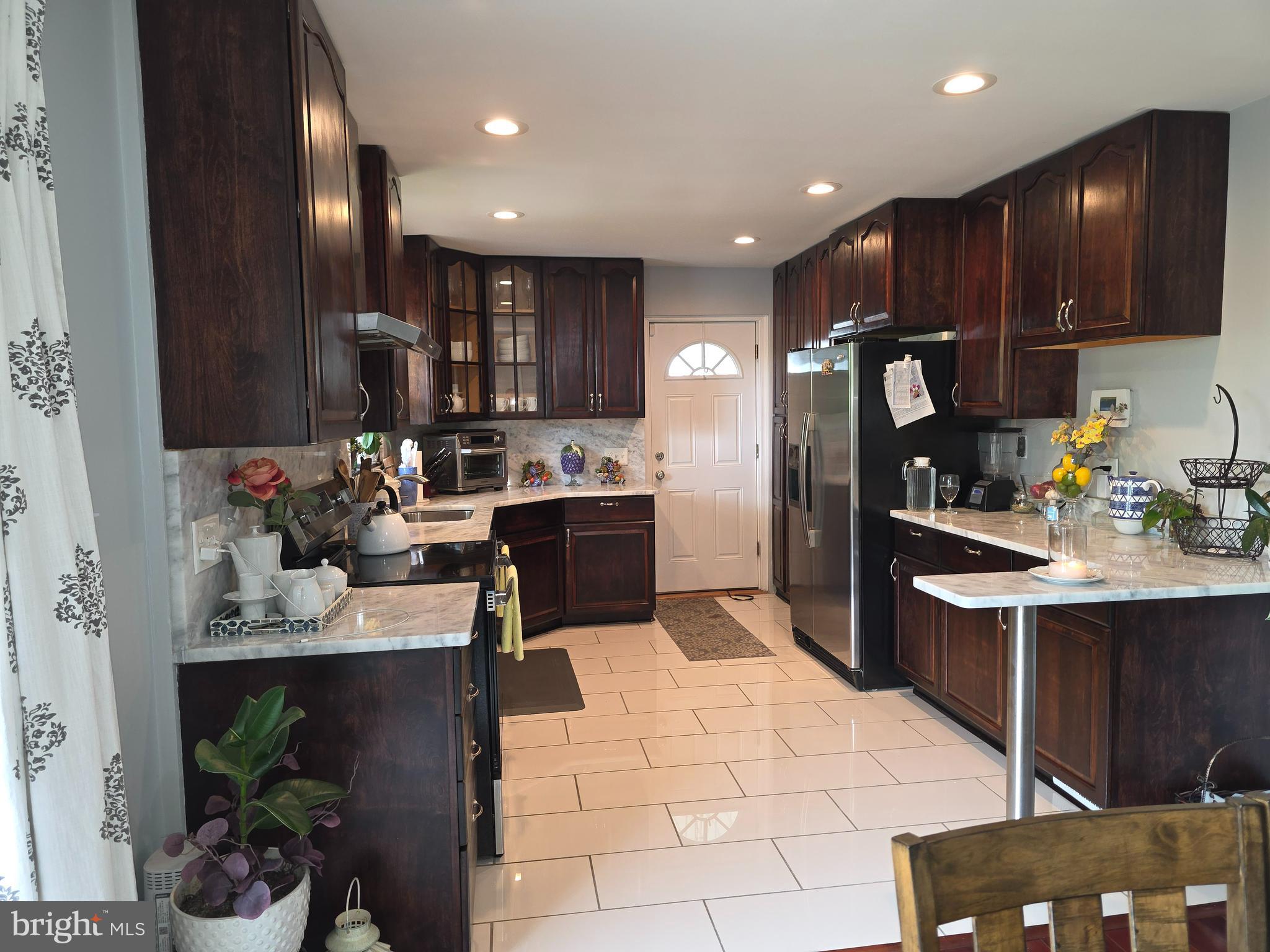 CALVERTON - Residential