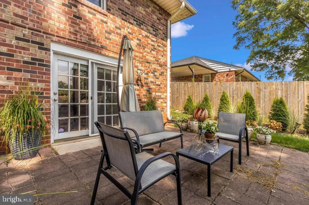 CALVERTON - Residential