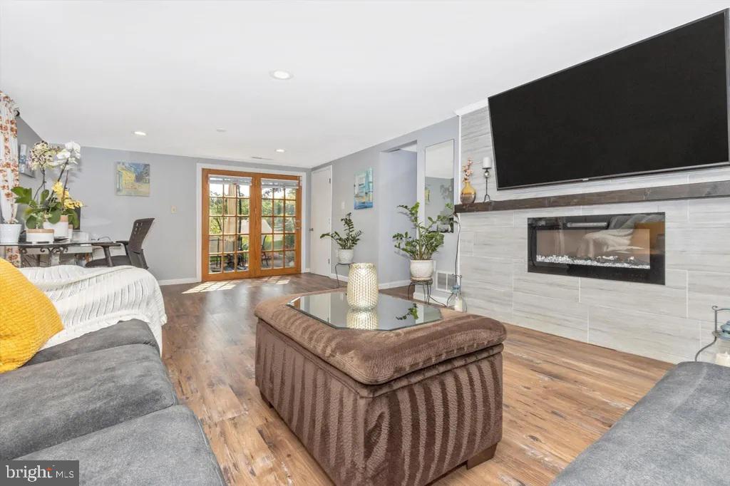 CALVERTON - Residential