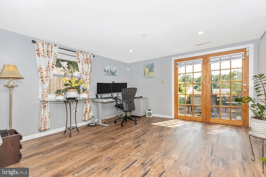 CALVERTON - Residential