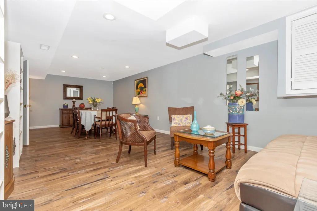 CALVERTON - Residential