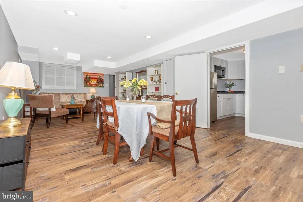 CALVERTON - Residential