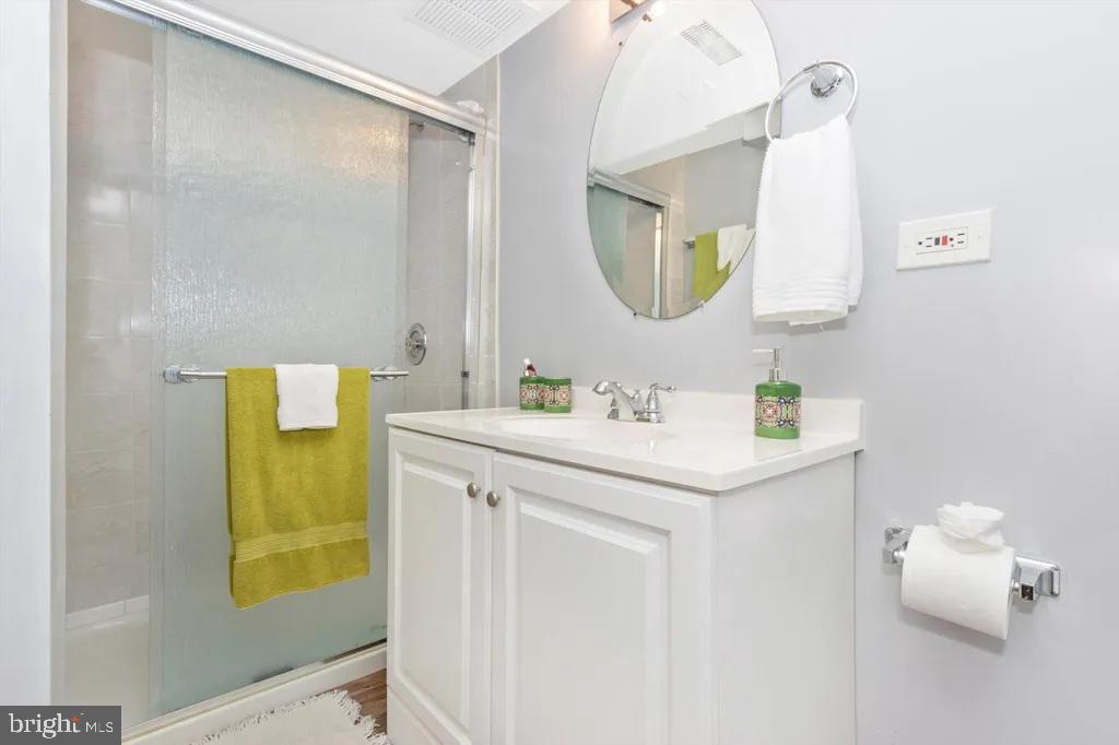 CALVERTON - Residential