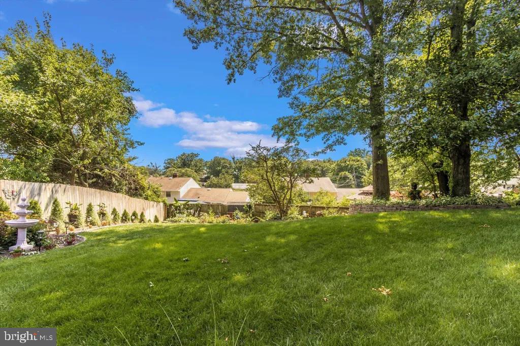 CALVERTON - Residential